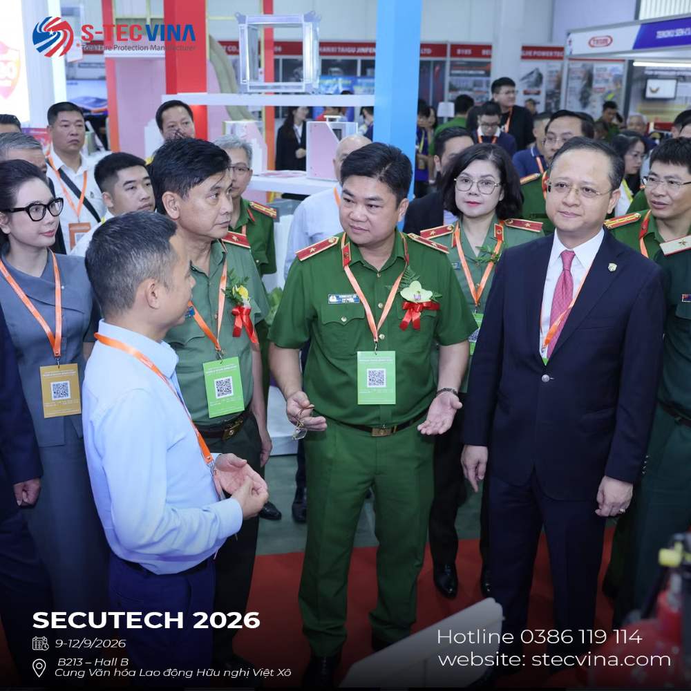 Đoàn đại biểu ghé thăm gian hàng S-TEC VINA tại SECUTECH VIETNAM 2026